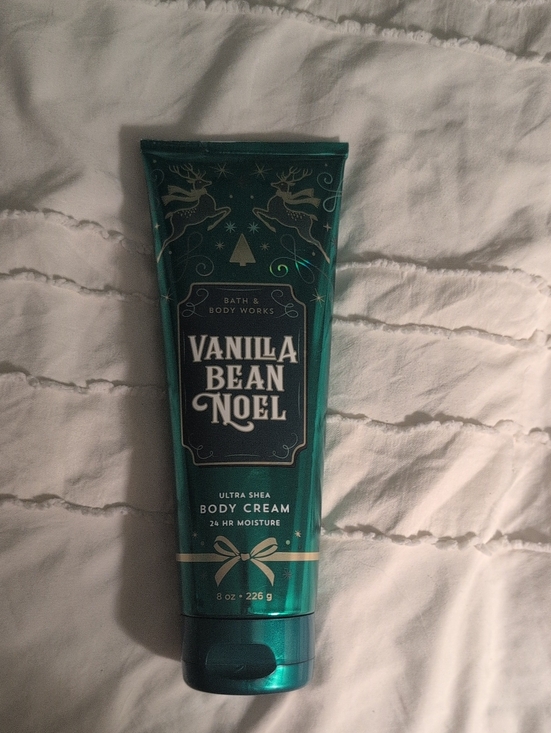Bath & Body Works Other - Bath & Body Works Vanilla Bean Noel Body Cream